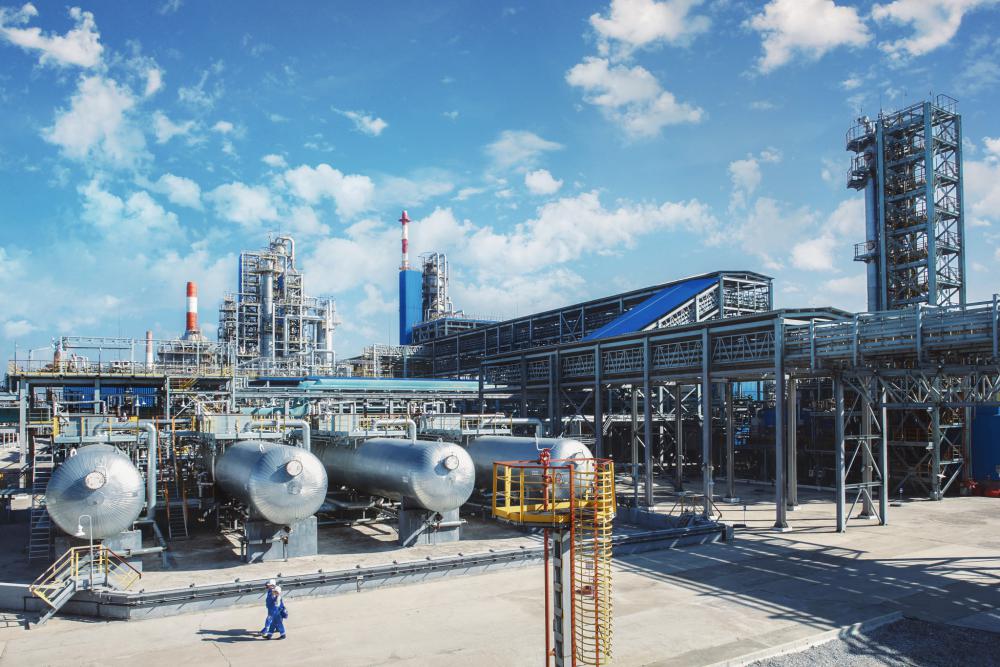 GAZPROM NEFTEKHIM AKRİLİK ASİT FABRİKASI